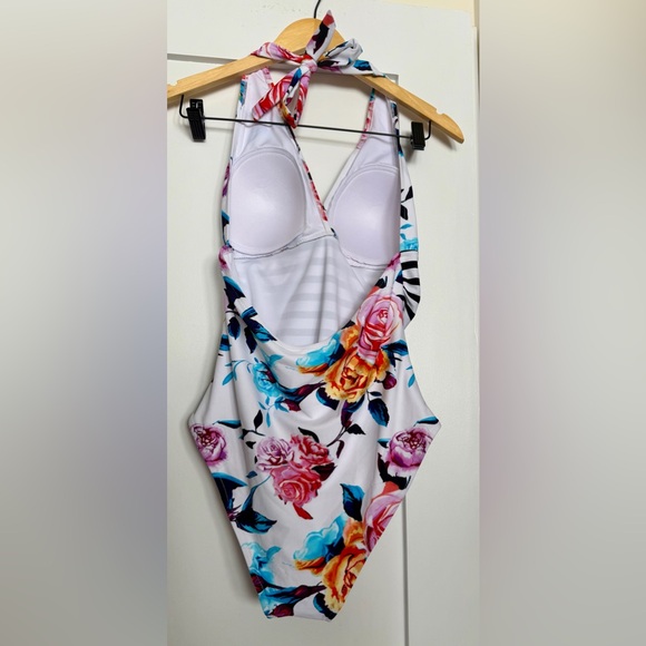 CUPSHE Floral & Black Stripe Halter One-Piece Swimsuit XL NWT - Picture 5 of 5